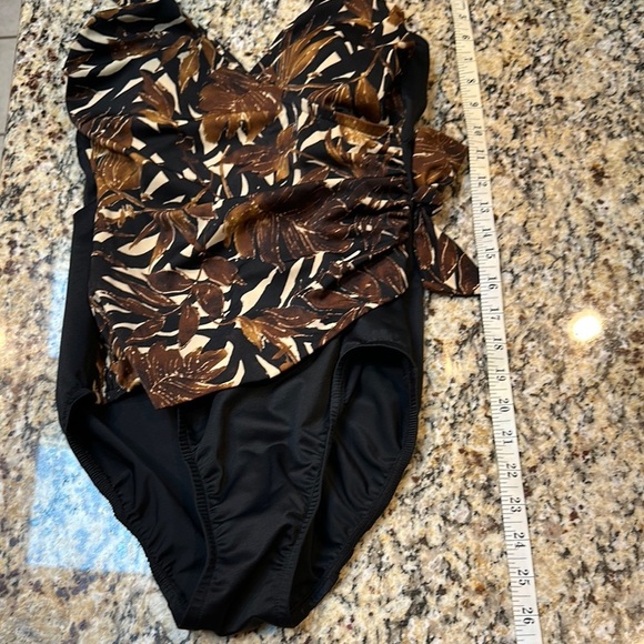 Caribbean Joe Slim Shaper Black and Brown Leaf Printed One Piece Women’s 10 Swim - Picture 7 of 9